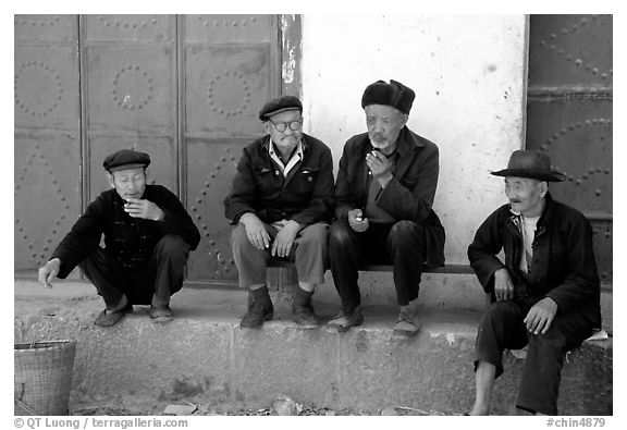Elderly men. Shaping, Yunnan, China (black and white)