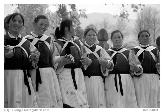 Naxi women. Baisha, Yunnan, China (black and white)