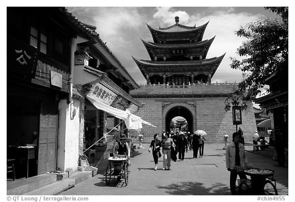 Wuhua Lou gate. Dali, Yunnan, China (black and white)