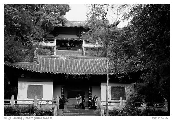 Black and White Picture/Photo: Jiazhou Huayuan temple in Dafo Si ...