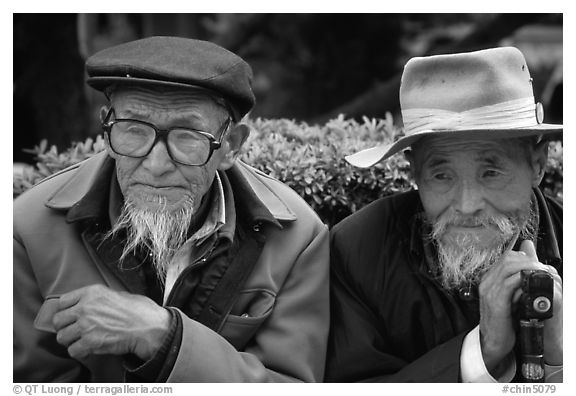 Elderly Naxi men. Lijiang, Yunnan, China (black and white)