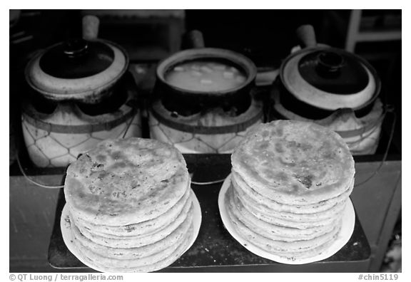 Naxi baba flatbread. Lijiang, Yunnan, China (black and white)