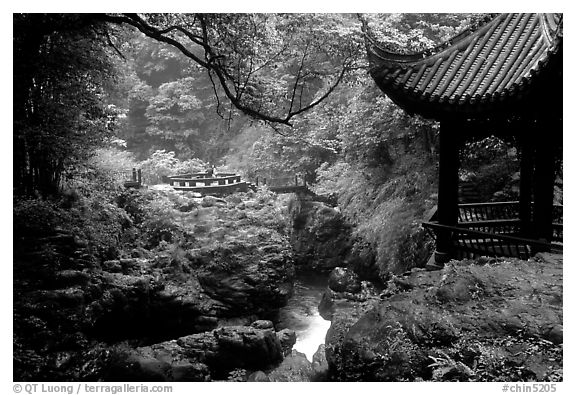 Qingyin pavillon and stream. Emei Shan, Sichuan, China (black and white)