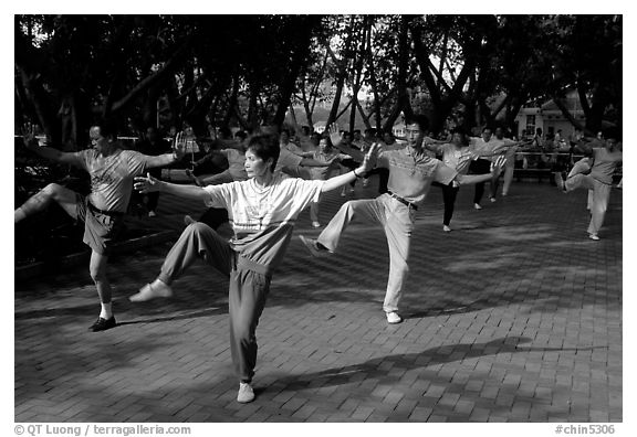 Collective exercise gymnastics, Liuha Park. Guangzhou, Guangdong, China (black and white)