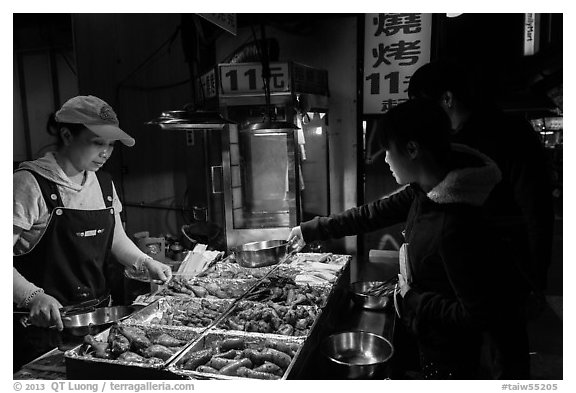 Taiwanese food specialties, Shilin Night Market. Taipei, Taiwan (black and white)
