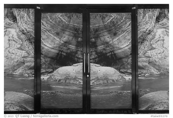 Doors decorated with photograph of the gorge. Taroko National Park, Taiwan