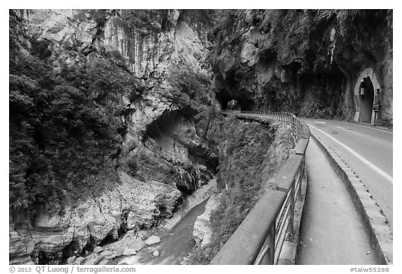 Road, Taroko Gorge. Taroko National Park, Taiwan