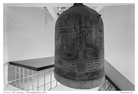 Bell, Tsen Pagoda. Sun Moon Lake, Taiwan (black and white)