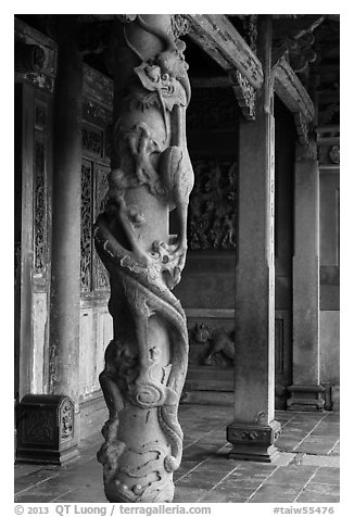 Carved dragon column, Hall of five gates, Longshan Temple. Lukang, Taiwan (black and white)
