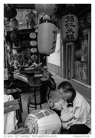 Wu Tun-Hou Lantern shop. Lukang, Taiwan (black and white)