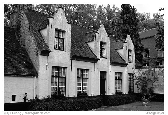 Whitewashed houses in the Begijnhof. Bruges, Belgium