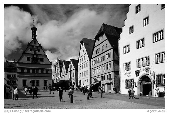 Marktplatz. Rothenburg ob der Tauber, Bavaria, Germany (black and white)