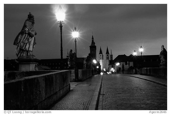 Alte Mainbrucke (bridge) at night. Wurzburg, Bavaria, Germany (black and white)