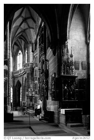 Interior of Sankt Lozenz Kirche. Nurnberg, Bavaria, Germany (black and white)