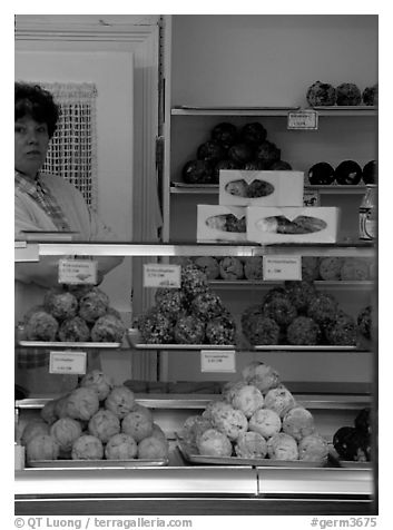 Schneeballen, a local specialty. Rothenburg ob der Tauber, Bavaria, Germany (black and white)