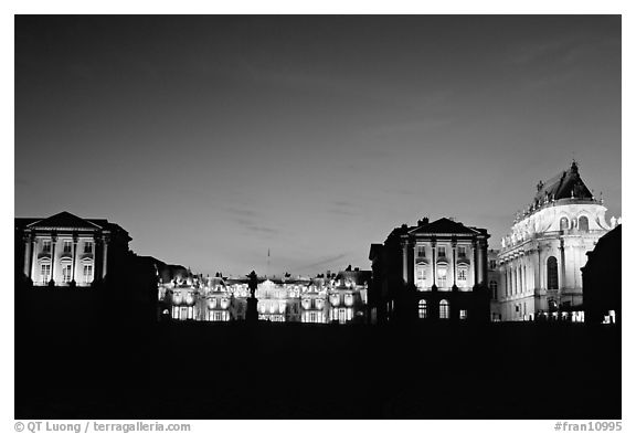 Versailles Palace at night. France (black and white)