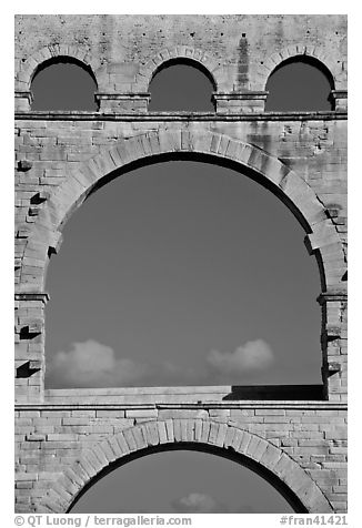 Arches detail, Pont du Gard. France (black and white)