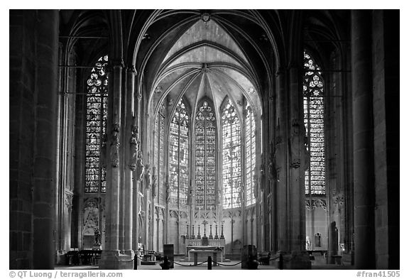 Interior and stained glass windows, basilique Saint-Nazaire. Carcassonne, France