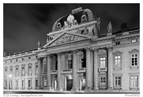 Ecole Militaire by night. Paris, France