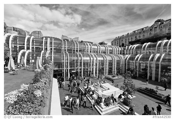 Forum des Halles. Paris, France (black and white)