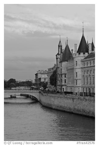 Conciergerie and Seine river. Paris, France