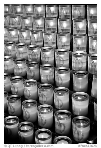 Candles, Notre-Dame cathedral. Paris, France