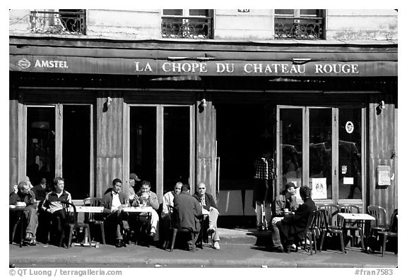Cafe, Montmartre. Paris, France (black and white)