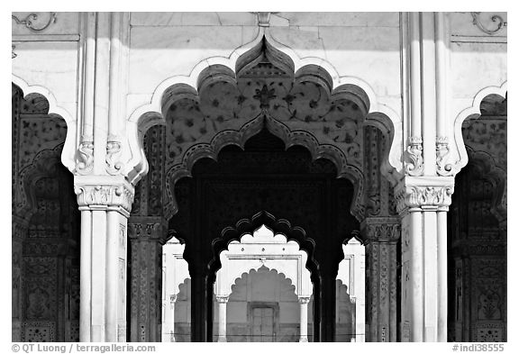 Arches, Diwan-i-Khas (Hall of private audiences), Red Fort. New Delhi, India (black and white)