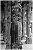 Column details, Quwwat-ul-Islam mosque, Qutb complex. New Delhi, India (black and white)