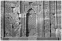 Wall decor, ruined Quwwat-ul-Islam mosque, Qutb complex. New Delhi, India (black and white)