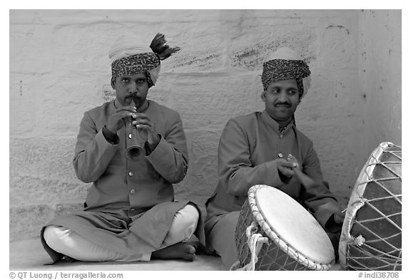Flute and drum players, Mehrangarh Fort. Jodhpur, Rajasthan, India
