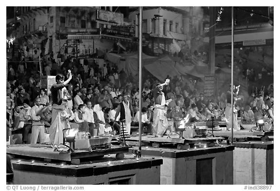 Brahmans performing evening arti ceremony. Varanasi, Uttar Pradesh, India