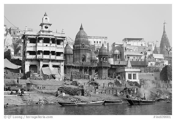Manikarnika Ghat, the main burning ghat. Varanasi, Uttar Pradesh, India (black and white)