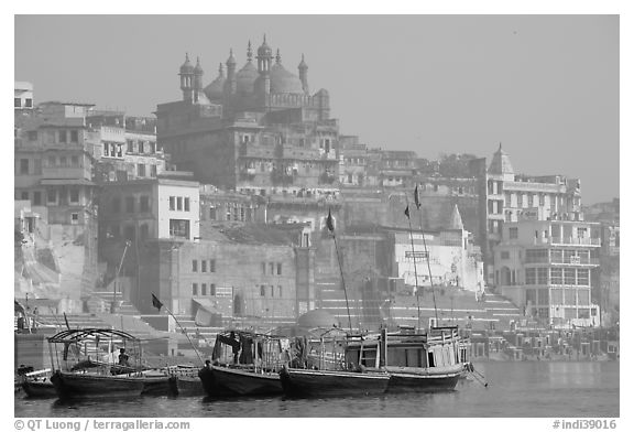 Alamgir Mosque above boats and the Ganges River. Varanasi, Uttar Pradesh, India (black and white)