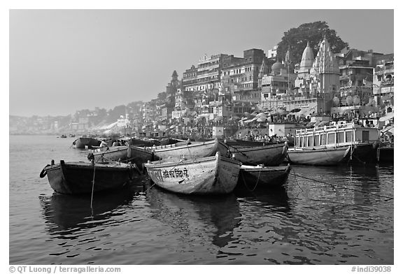Ganges River, with boats and Dasaswamedh Ghat. Varanasi, Uttar Pradesh, India (black and white)