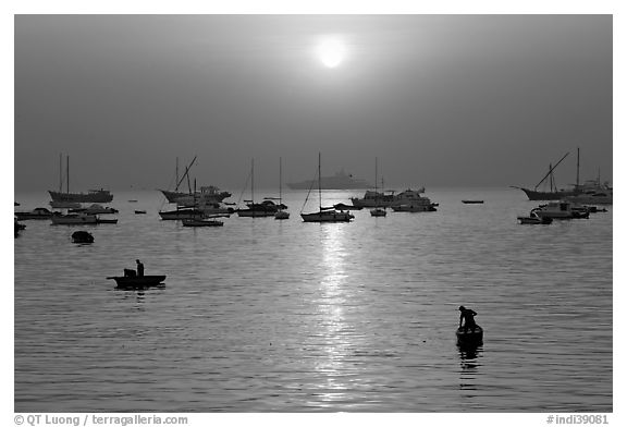 Mumbai harbor, sunrise. Mumbai, Maharashtra, India (black and white)