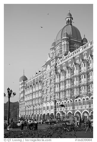Taj Mahal Intercontinental Hotel and pigeons. Mumbai, Maharashtra, India (black and white)