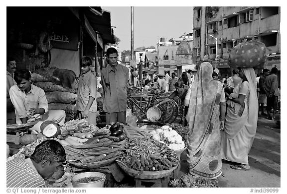 Vegetable stand, Colaba Market, Colaba Market. Mumbai, Maharashtra, India