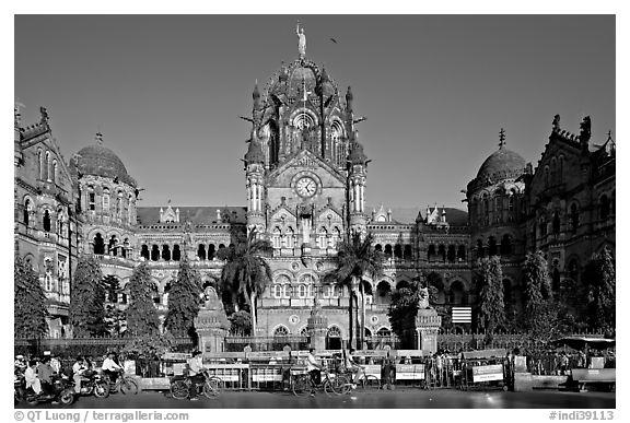 Victoria Terminus (Chhatrapati Shivaji Terminus), late afternoon. Mumbai, Maharashtra, India