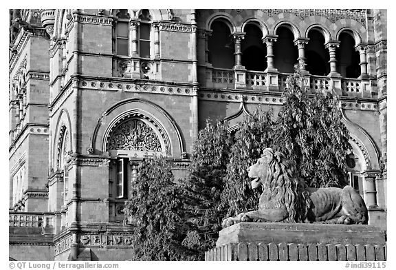 Lion and facade, Chhatrapati Shivaji Terminus. Mumbai, Maharashtra, India (black and white)