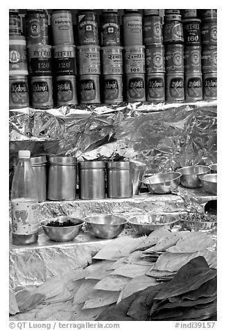 Street food stand. Mumbai, Maharashtra, India