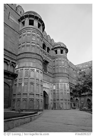 Amar Singh Gate, Agra Fort, sunset. Agra, Uttar Pradesh, India (black and white)