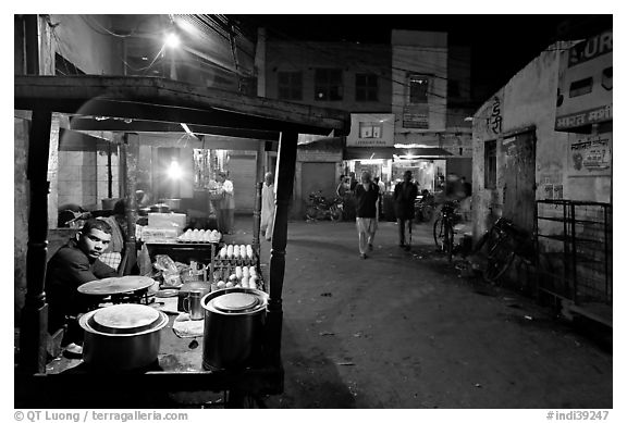 Food vendor and street by night, Taj Ganj. Agra, Uttar Pradesh, India (black and white)