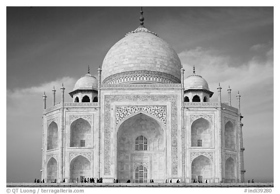 Iwan and side pishtaqs, Taj Mahal. Agra, Uttar Pradesh, India (black and white)