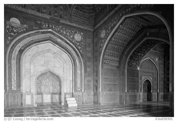 Side sanctuary of Taj Mahal masjid. Agra, Uttar Pradesh, India (black and white)