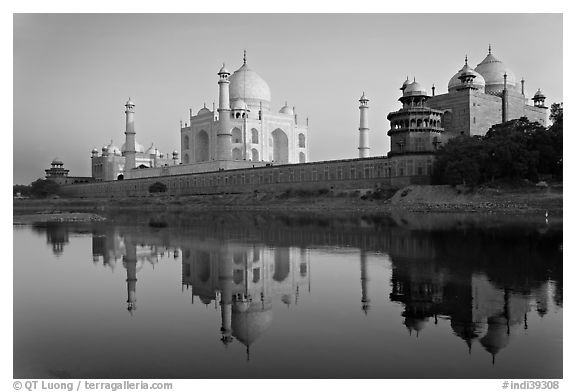 Jawab, Taj Mahal, and Taj Mahal mosque. Agra, Uttar Pradesh, India (black and white)