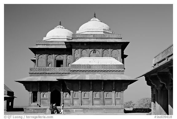 Birbal Bhavan. Fatehpur Sikri, Uttar Pradesh, India (black and white)