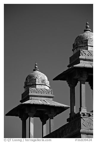 Kiosks. Fatehpur Sikri, Uttar Pradesh, India (black and white)