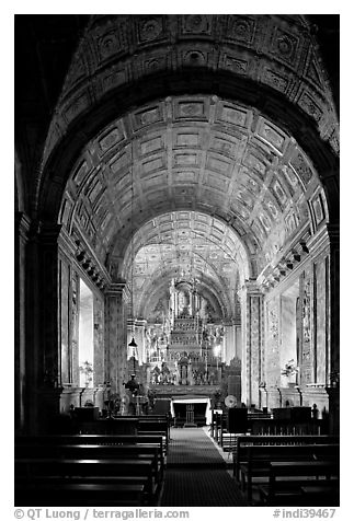 Side chapel, Se Cathedral , Old Goa. Goa, India (black and white)