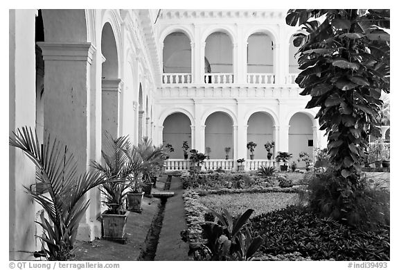 Garden in courtyard of Basilica of Bom Jesus, Old Goa. Goa, India (black and white)